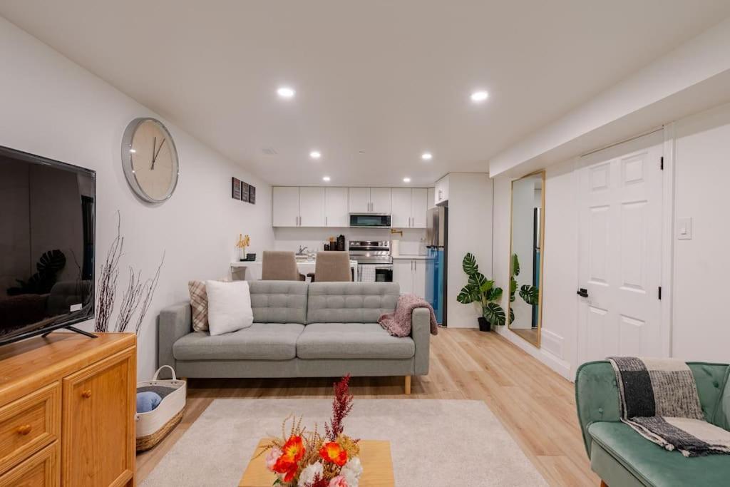 Luxury New Spacious - Country Hills, Apartment